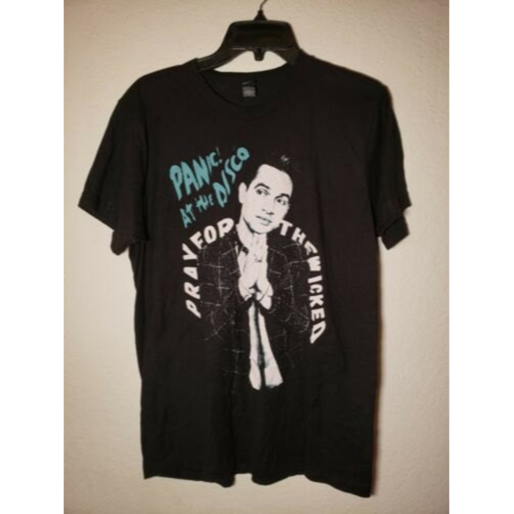 Panic at The Disco Pray For The Wicked Sinners 2018 Concert T-Shirt Size Medium